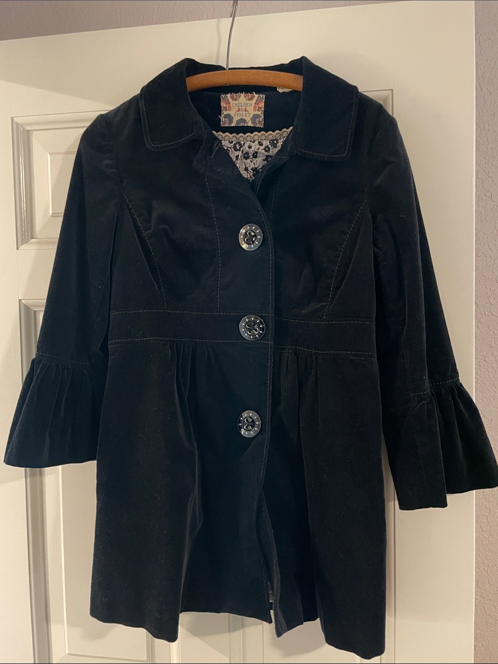 Chelsea & Violet Women’s Black Velvet Button-Front Coat